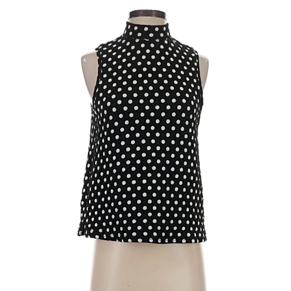 Postmark polkadot, sleeveless, mock neck blouse M